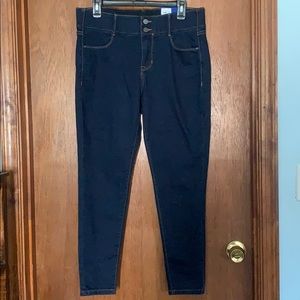 Mid rise Tummy control skinny jeans